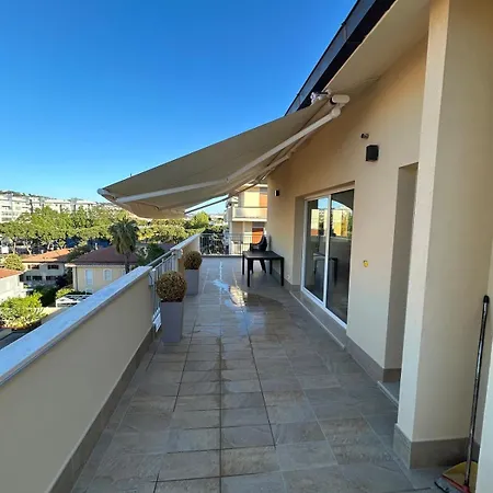 公寓 Nada Bianca - Attico Di Luce 佩斯卡拉