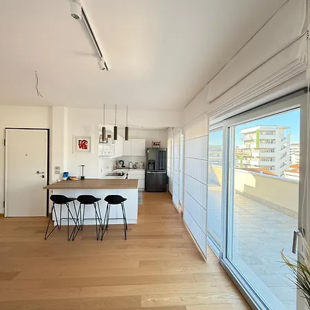 Nada Bianca - Attico Di Luce * 佩斯卡拉