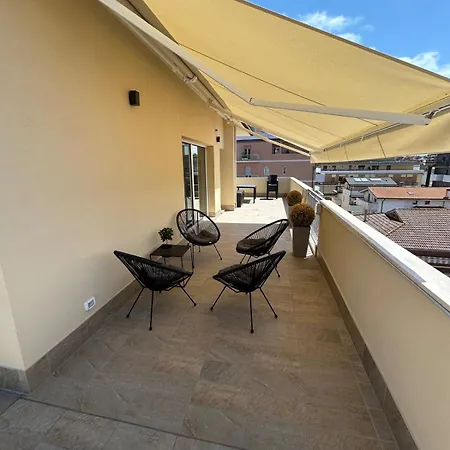 Appartement Nada Bianca - Attico Di Luce *