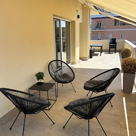 Apartment Nada Bianca - Attico Di Luce