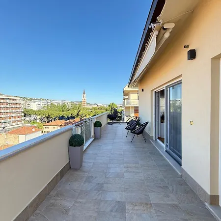 Nada Bianca - Attico Di Luce