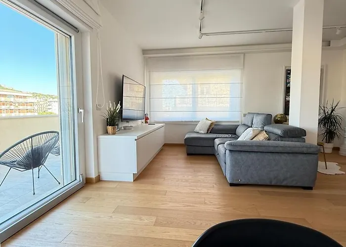 Nada Bianca - Attico Di Luce Daire