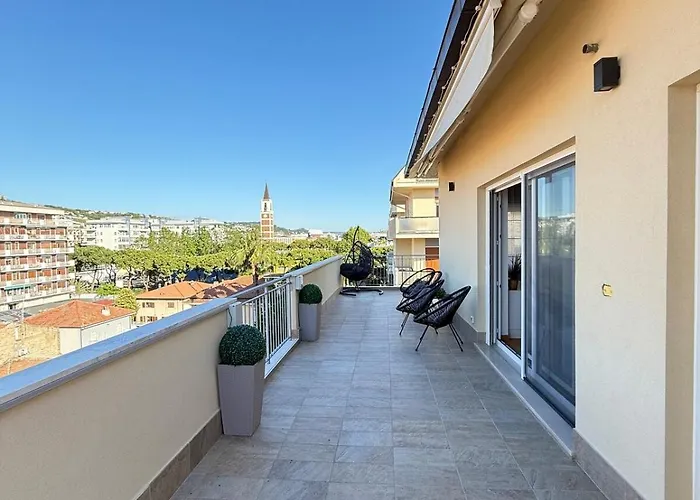 Nada Bianca - Attico Di Luce